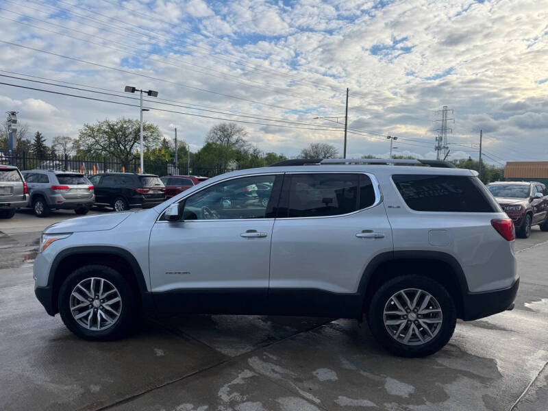 2017 GMC Acadia SLE-2