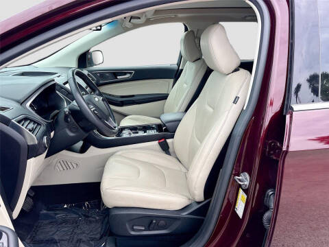 2020 Ford Edge Titanium
