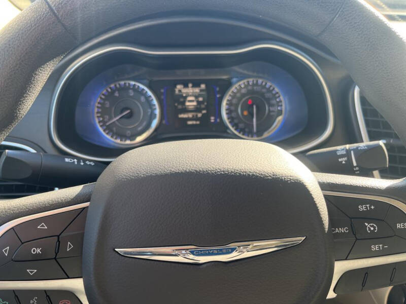 2016 Chrysler 200 Limited