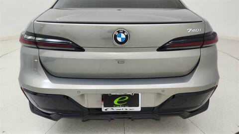 2023 BMW 7 Series 740i