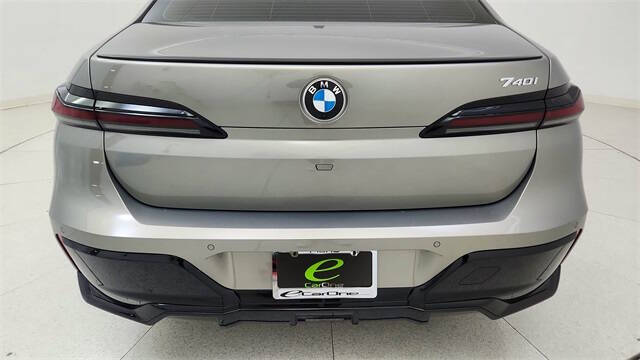 2023 BMW 7 Series 740i