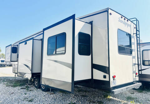 2017 Forest River Sandpiper 389RD