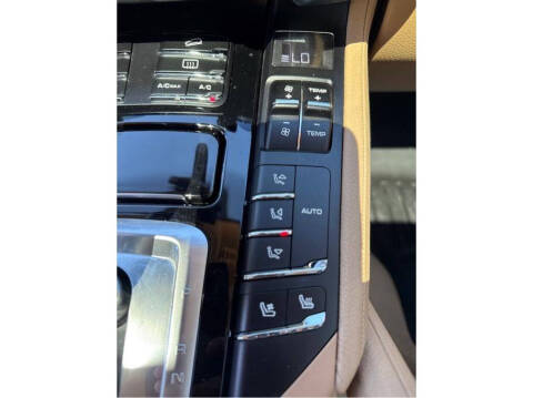 2017 Porsche Cayenne Platinum Edition