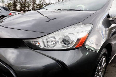 2017 Toyota Prius v Four