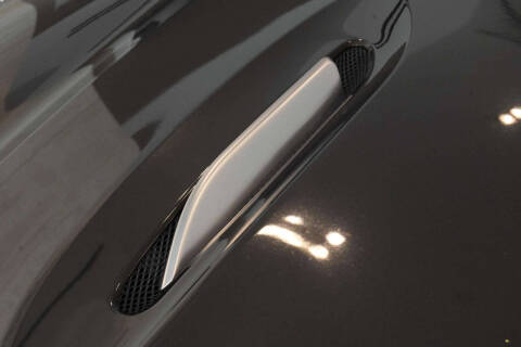 2024 Aston Martin DBX