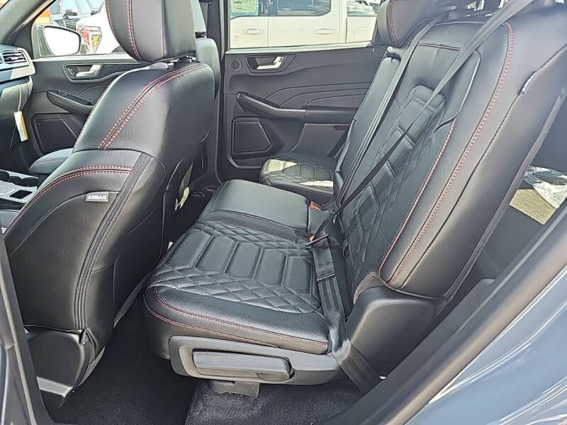 2024 Ford Escape ST-Line Elite