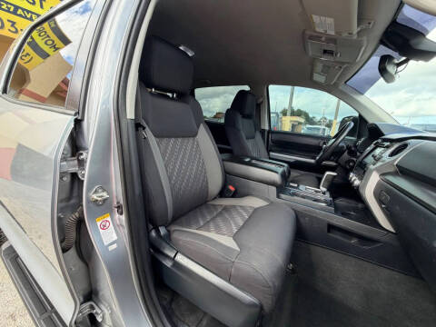 2018 Toyota Tundra SR5