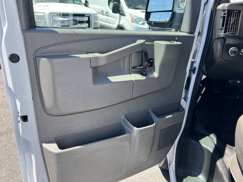 2017 Chevrolet Express 2500