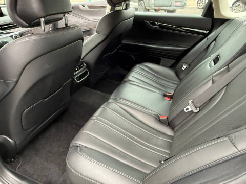 2023 Genesis G80