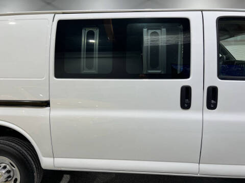 2024 Chevrolet Express 2500