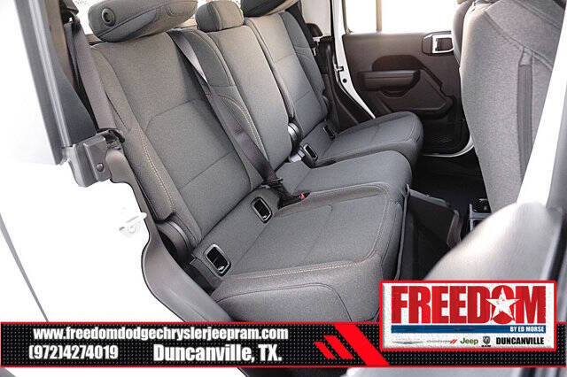 2025 Jeep Gladiator Willys