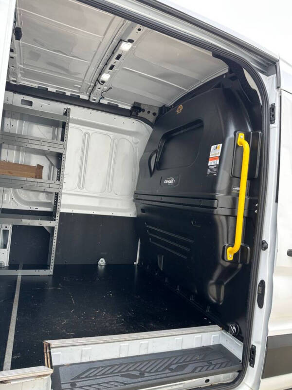 2023 Ford E-Transit