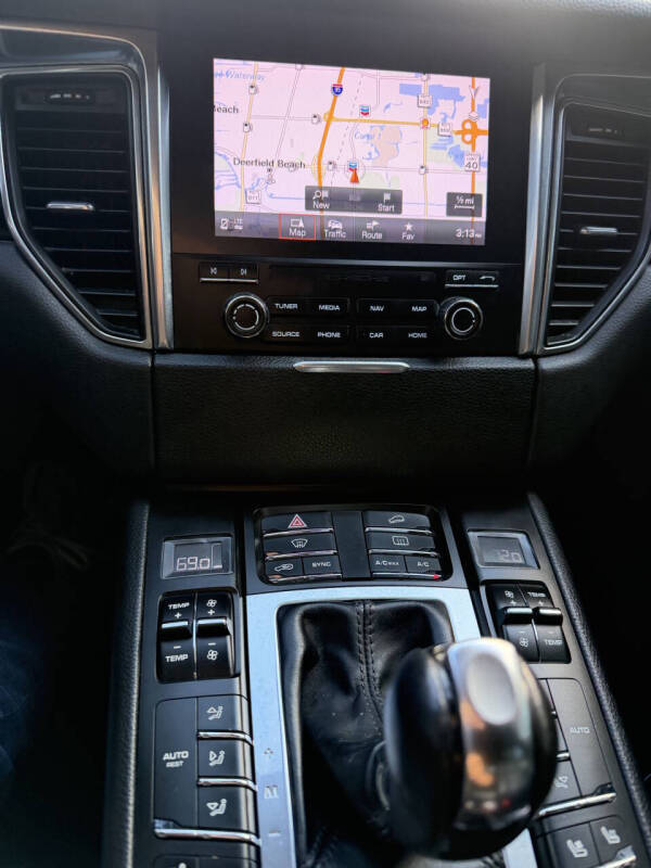 2018 Porsche Macan S