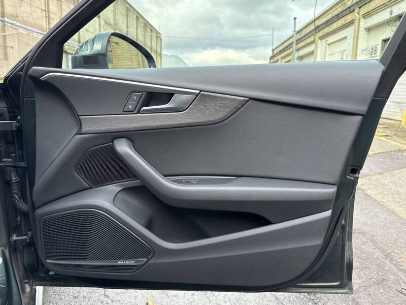 2017 Audi A4 2.0T quattro Premium Plus