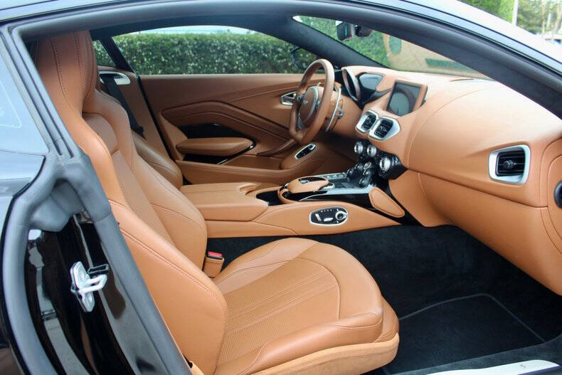 2023 Aston Martin Vantage