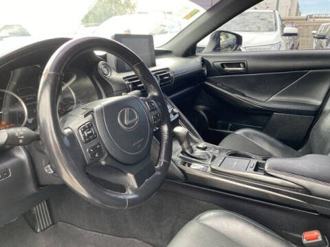 2023 Lexus IS 300