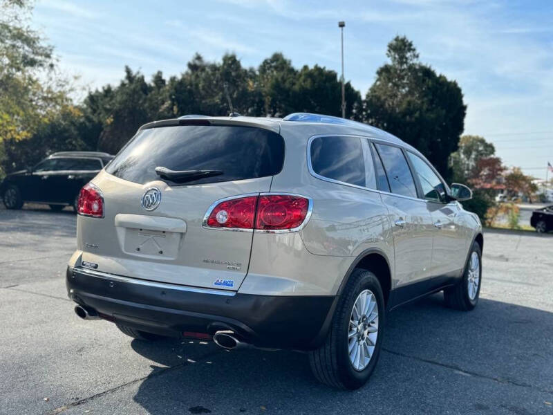 2008 Buick Enclave CXL photo 3