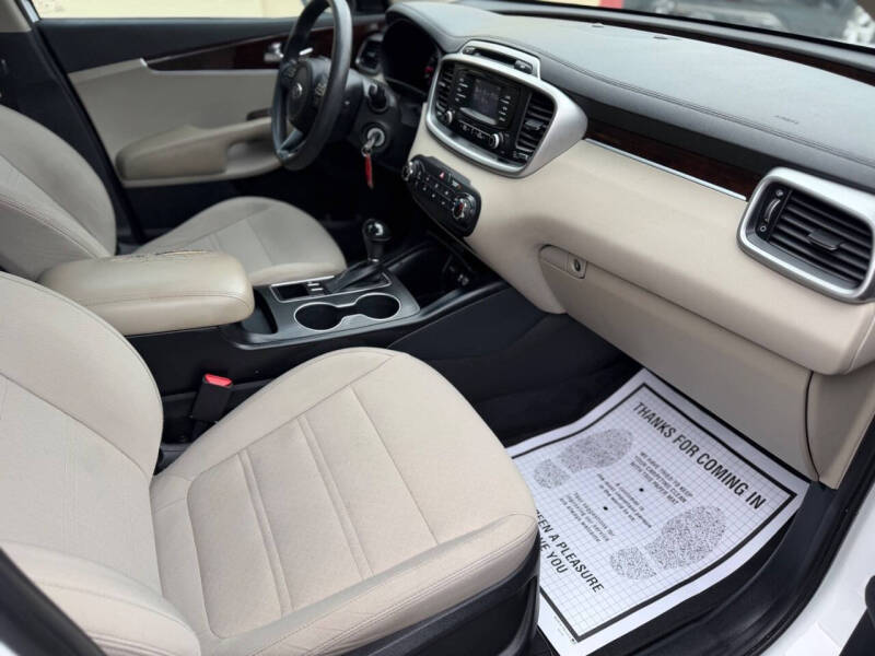 2016 Kia Sorento LX