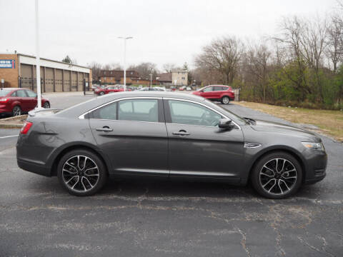 2017 Ford Taurus SEL