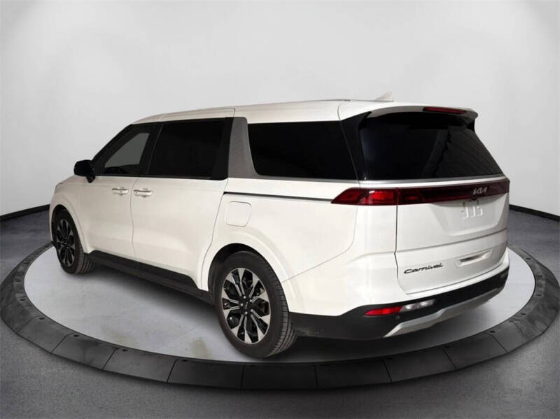 2022 Kia Carnival EX
