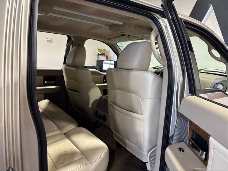 2004 Ford F-150 Lariat