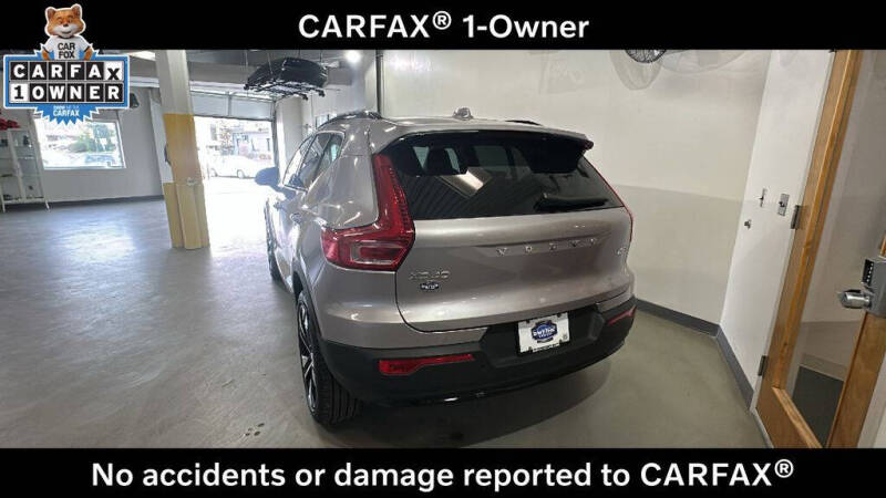 2026 Volvo XC40 B5 Plus