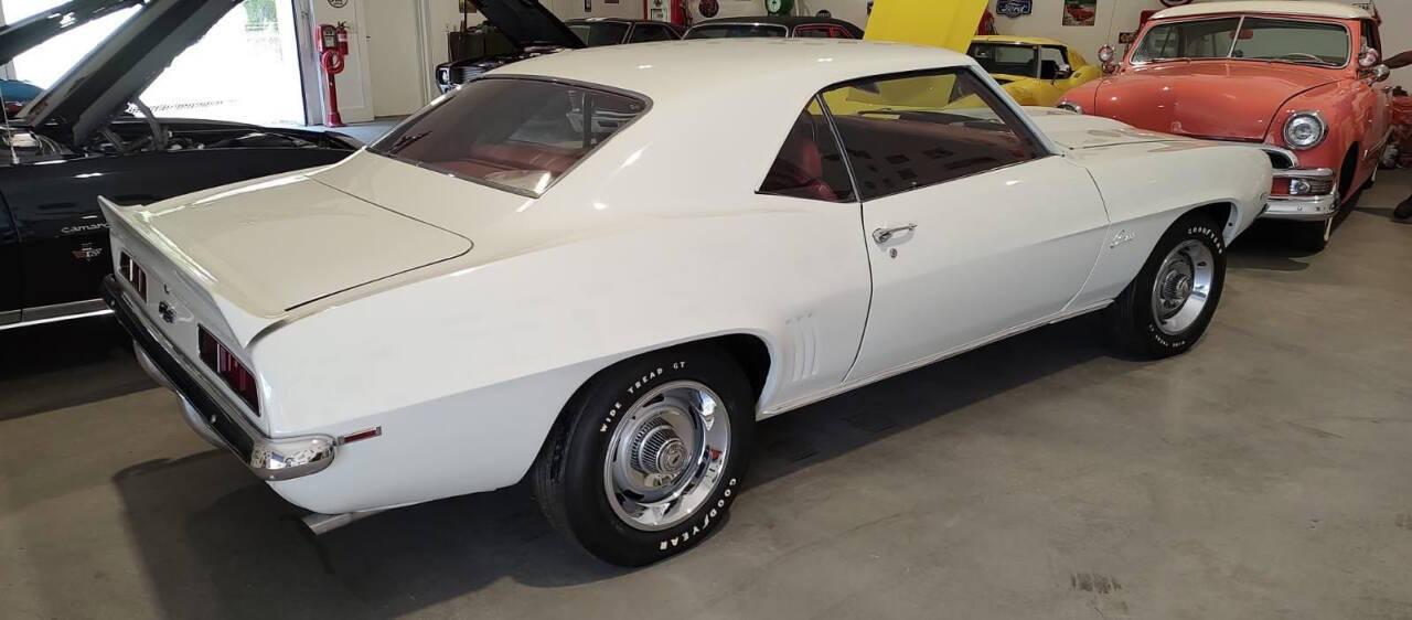 1969 Chevrolet Camaro 4