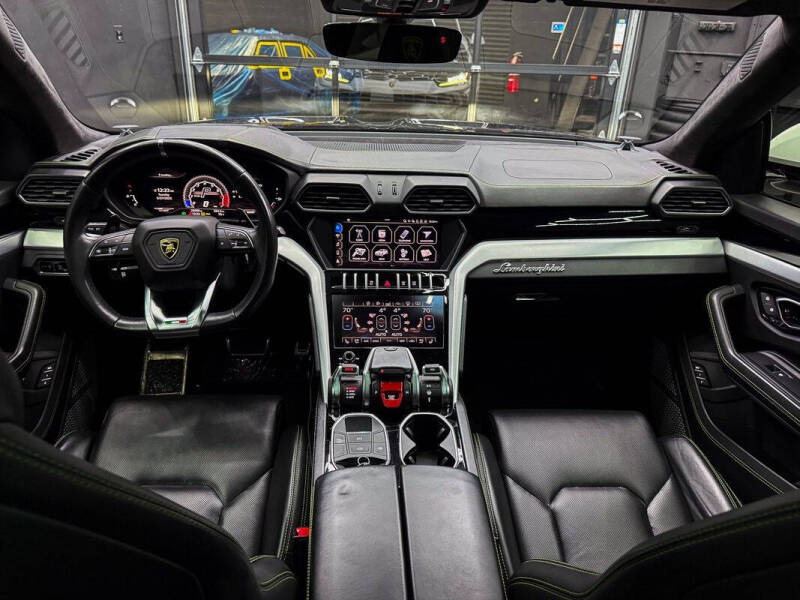 2019 Lamborghini Urus