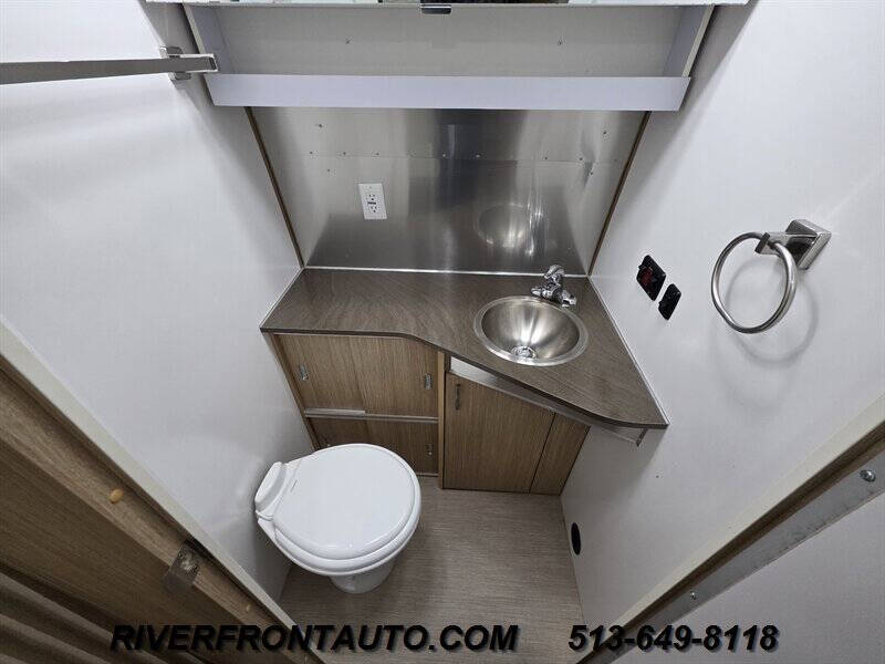 2018 Airstream Flying Cloud 25FB
