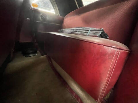 1948 Ford Super Deluxe