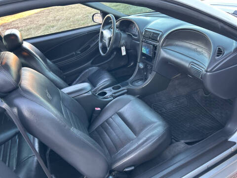 2003 Ford Mustang GT Deluxe