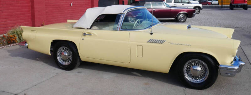 1957 Ford Thunderbird