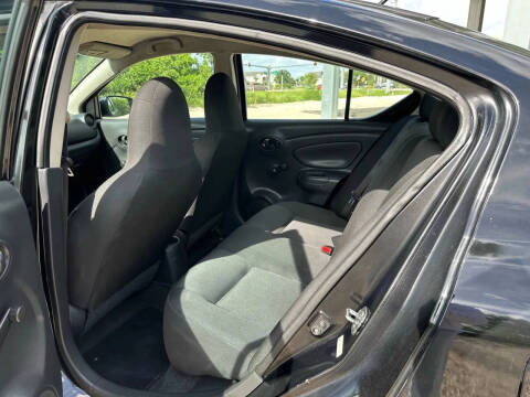 2017 Nissan Versa 1.6 S