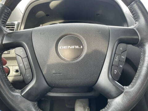 2011 GMC Acadia Denali