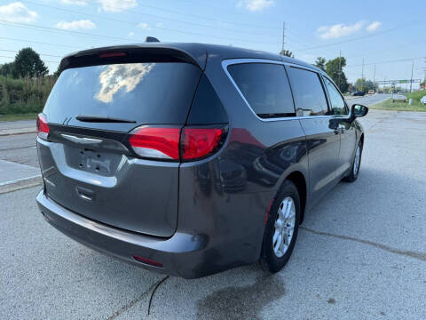 2017 Chrysler Pacifica Touring