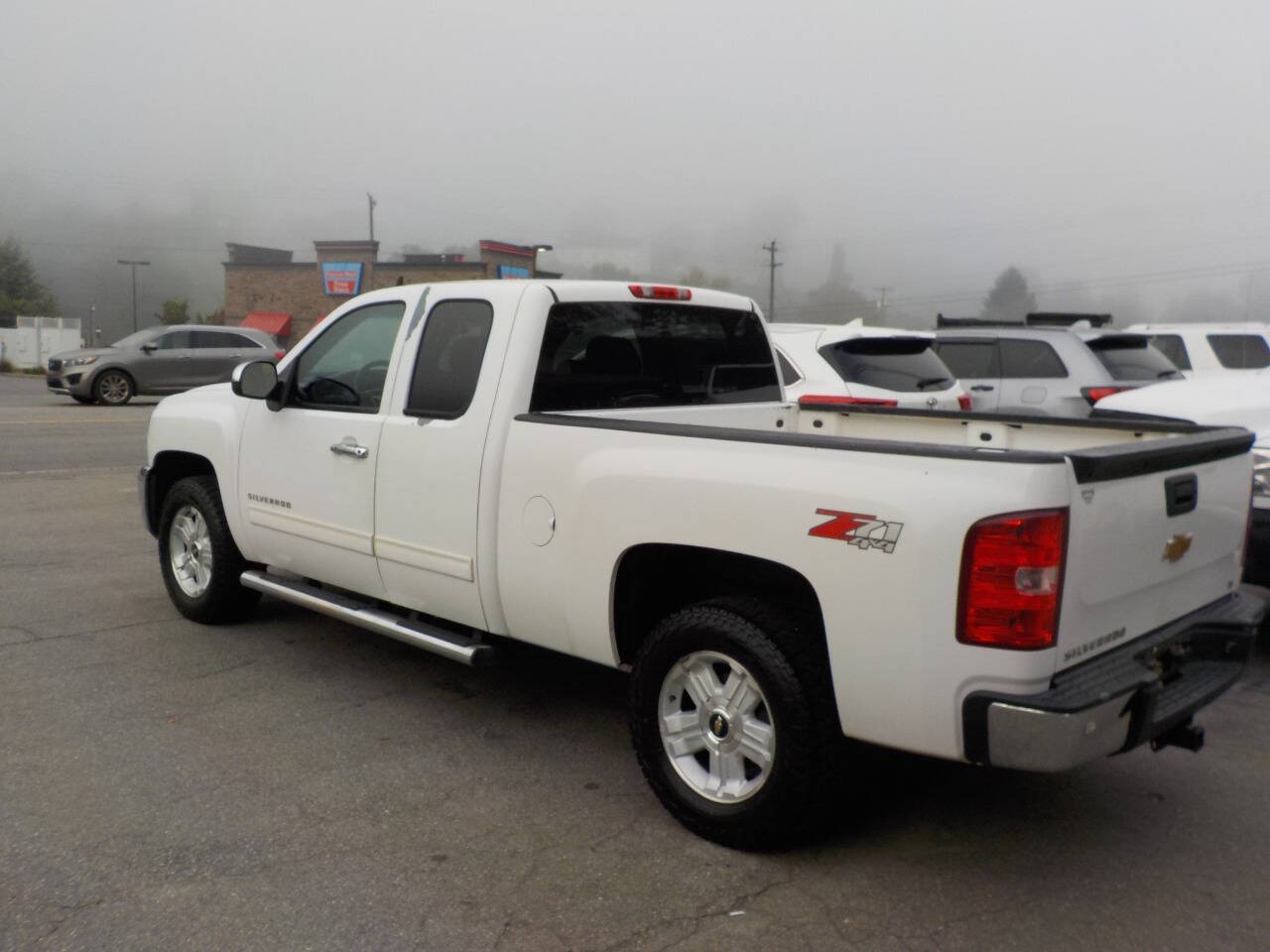 2013-chevrolet-silverado-1500-lt-4x4-4dr-extended-cab-6-5-ft-sb.jpg