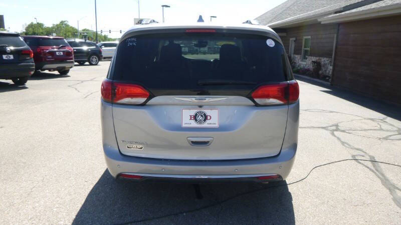2020 Chrysler Pacifica Touring L Plus