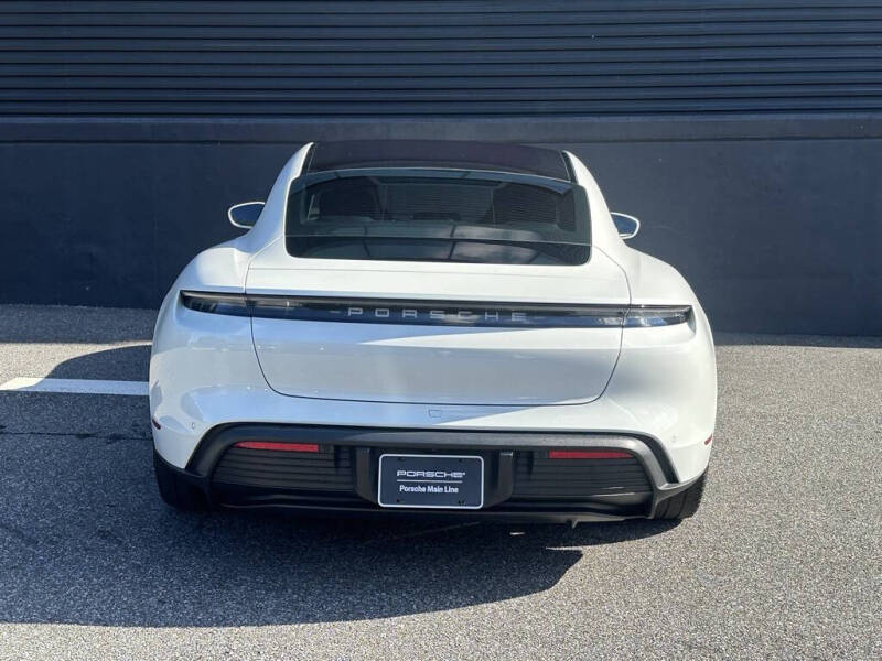 2022 Porsche Taycan