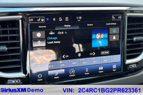 2023 Chrysler Pacifica Touring L