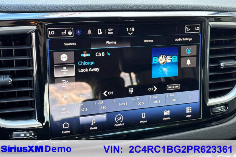 2023 Chrysler Pacifica Touring L