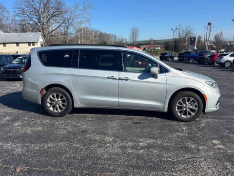 2022 Chrysler Pacifica Touring L