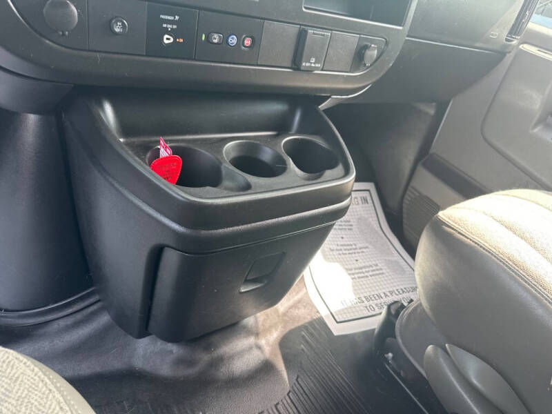 2021 GMC Savana 2500