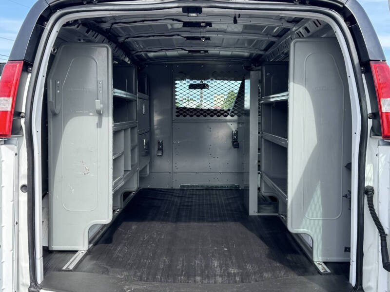2017 Chevrolet Express 2500