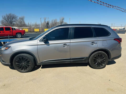 2020 Mitsubishi Outlander for sale at Pioneer Auto in Ponca City OK