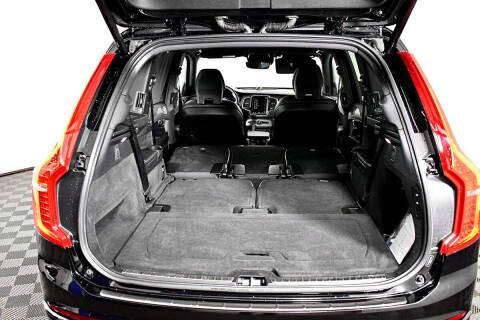 2022 Volvo XC90 Recharge T8 R-Design