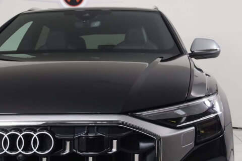 2024 Audi SQ8 4.0T quattro Premium Plus