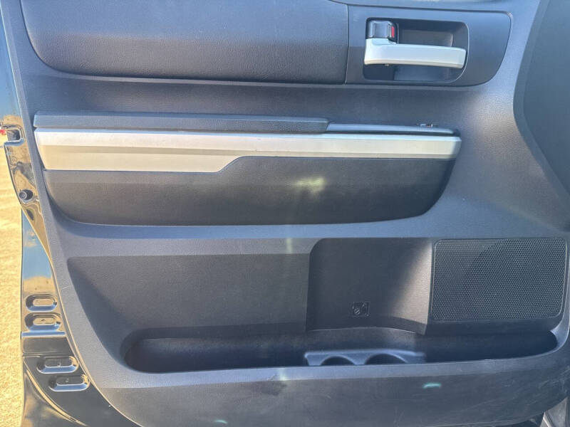 2014 Toyota Tundra SR5