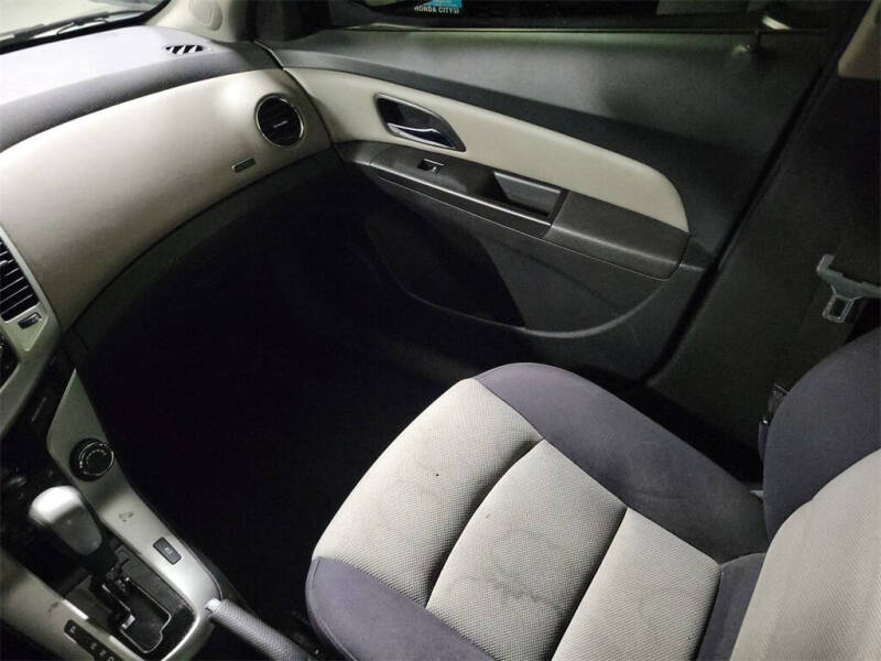 2014 Chevrolet Cruze LS Auto