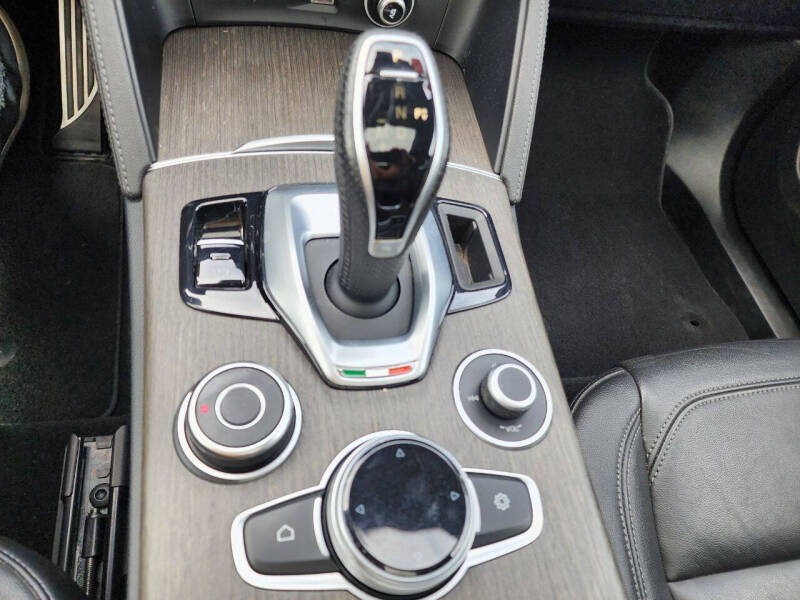 2022 Alfa Romeo Stelvio Ti