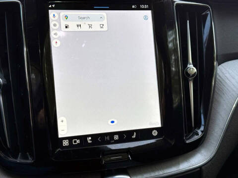 2025 Volvo XC60 B5 Plus Dark Theme